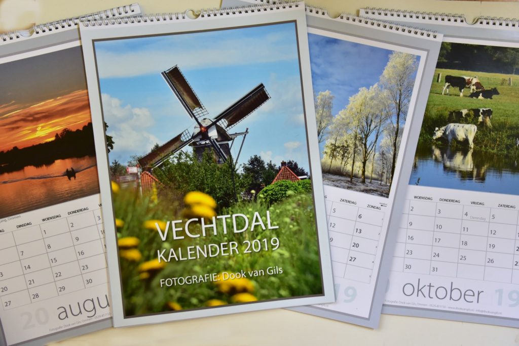 bloed Ansichtkaart Ochtend Vechtdal kalender – Dook van Gils MFI